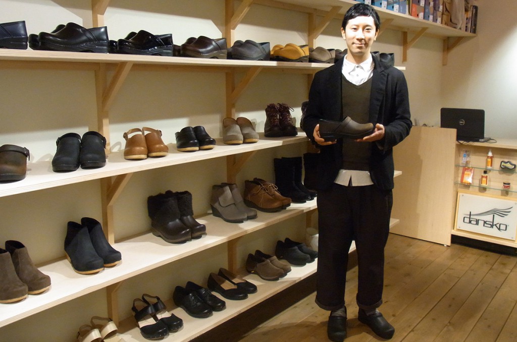 名古屋の正規ショップの店員、望月輝久さん
